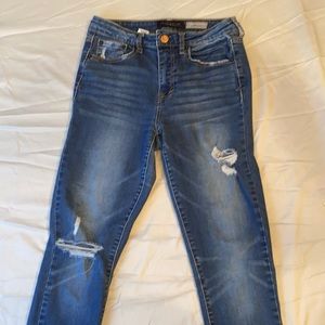 Size 4 Aeropostale ripped skinny jeans